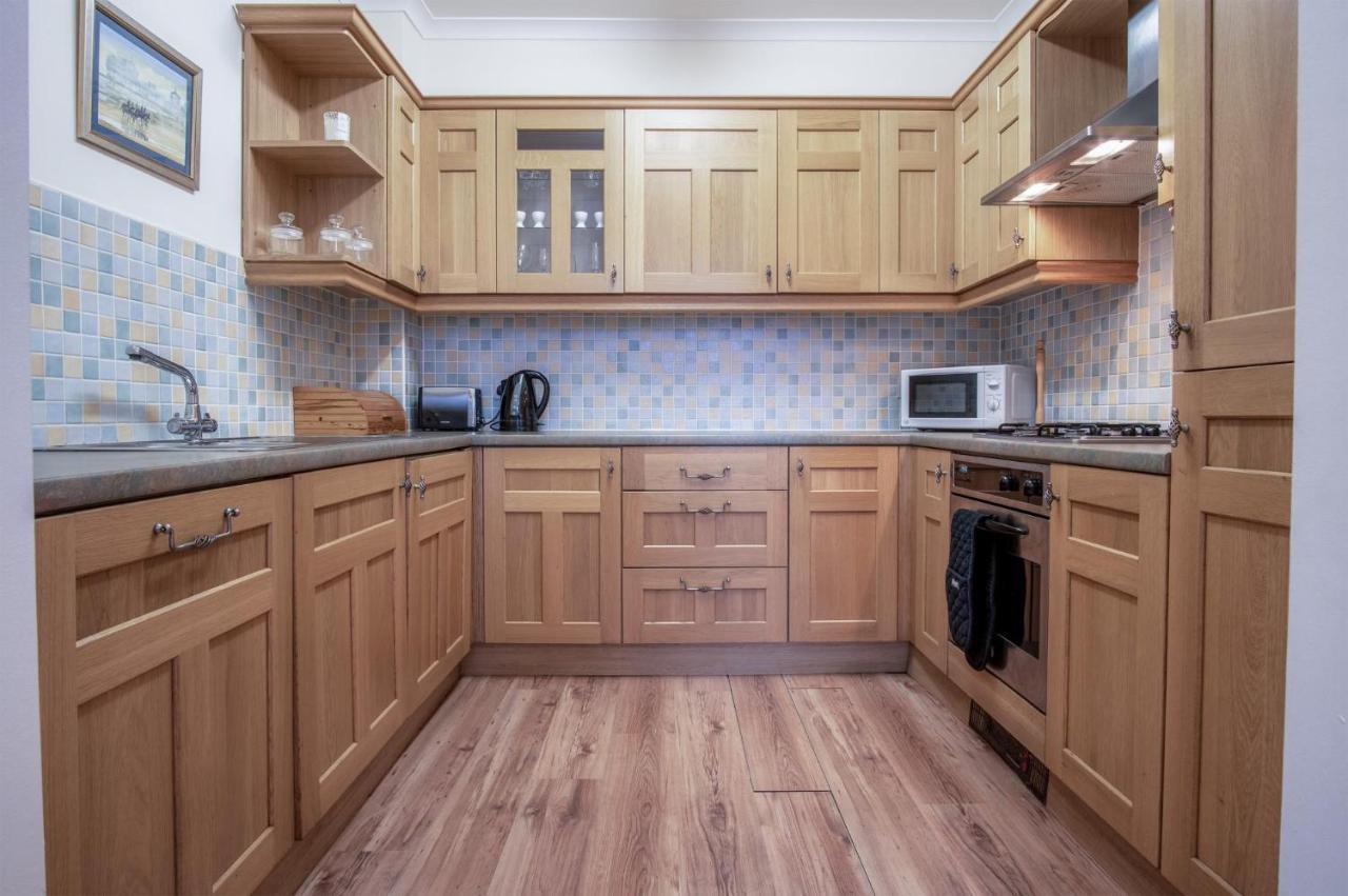 Arcadia - 1 Bedroom Apartment - Tenby Exterior photo